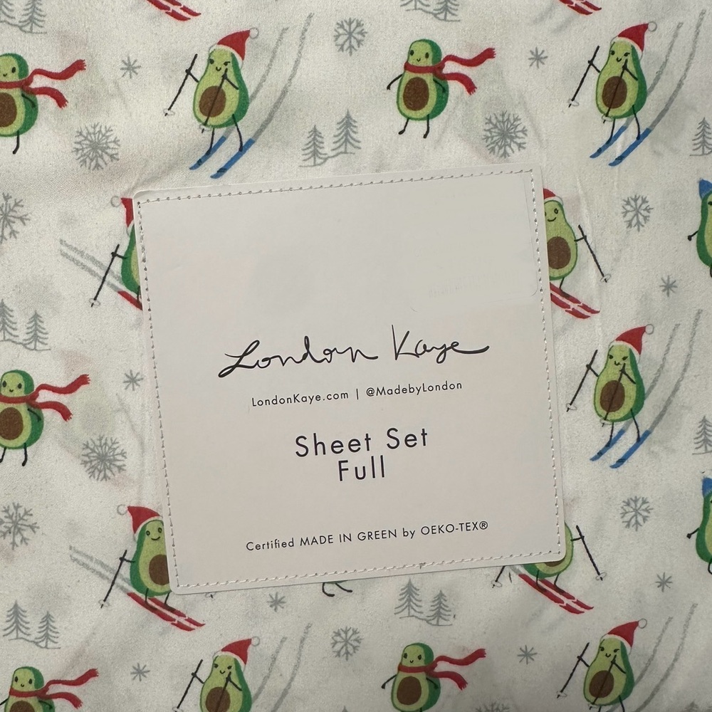 London Kaye Avocado Skiing Full Sheet Set